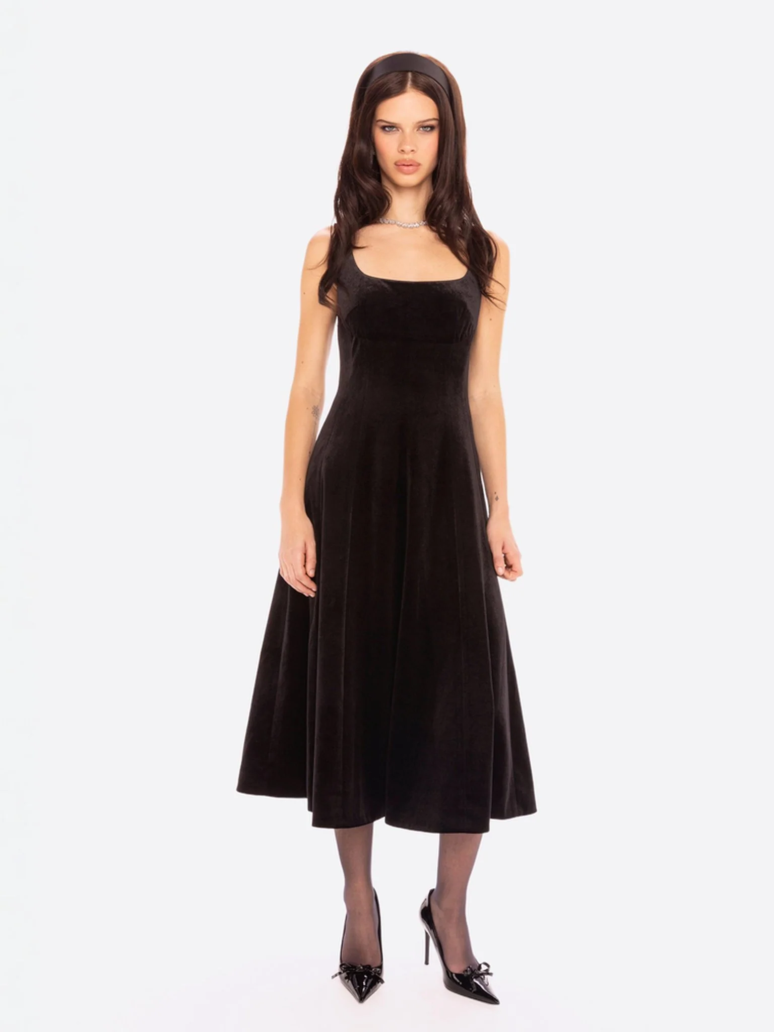 Eleanora Velvet Maxi Dress (Black) - Image 2