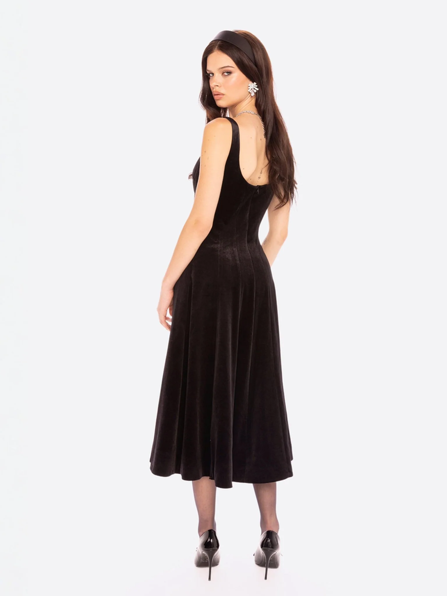 Eleanora Velvet Maxi Dress (Black) - Image 4