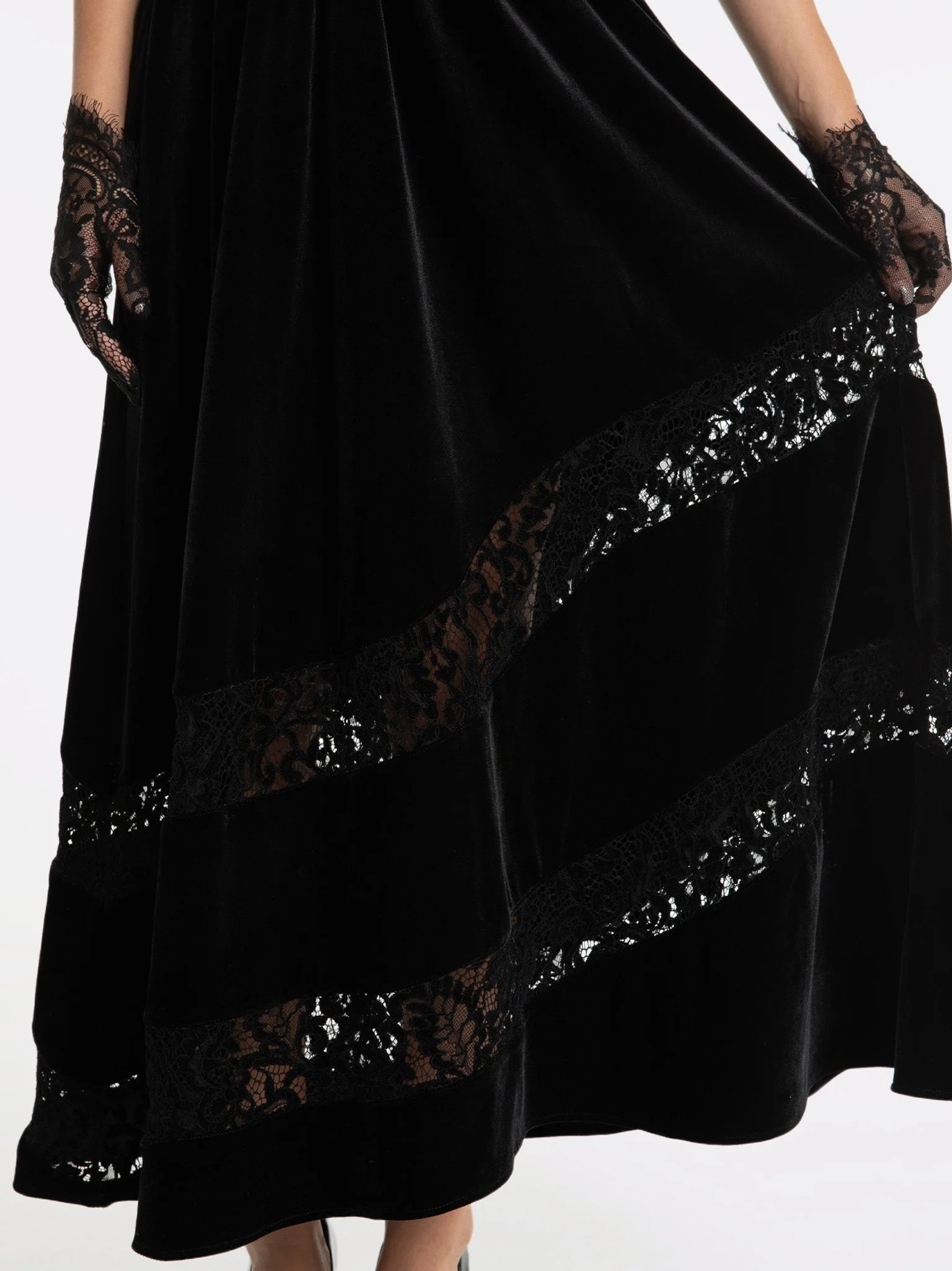 Maxine Velvet Dress (Black) (Final Sale) - Image 4