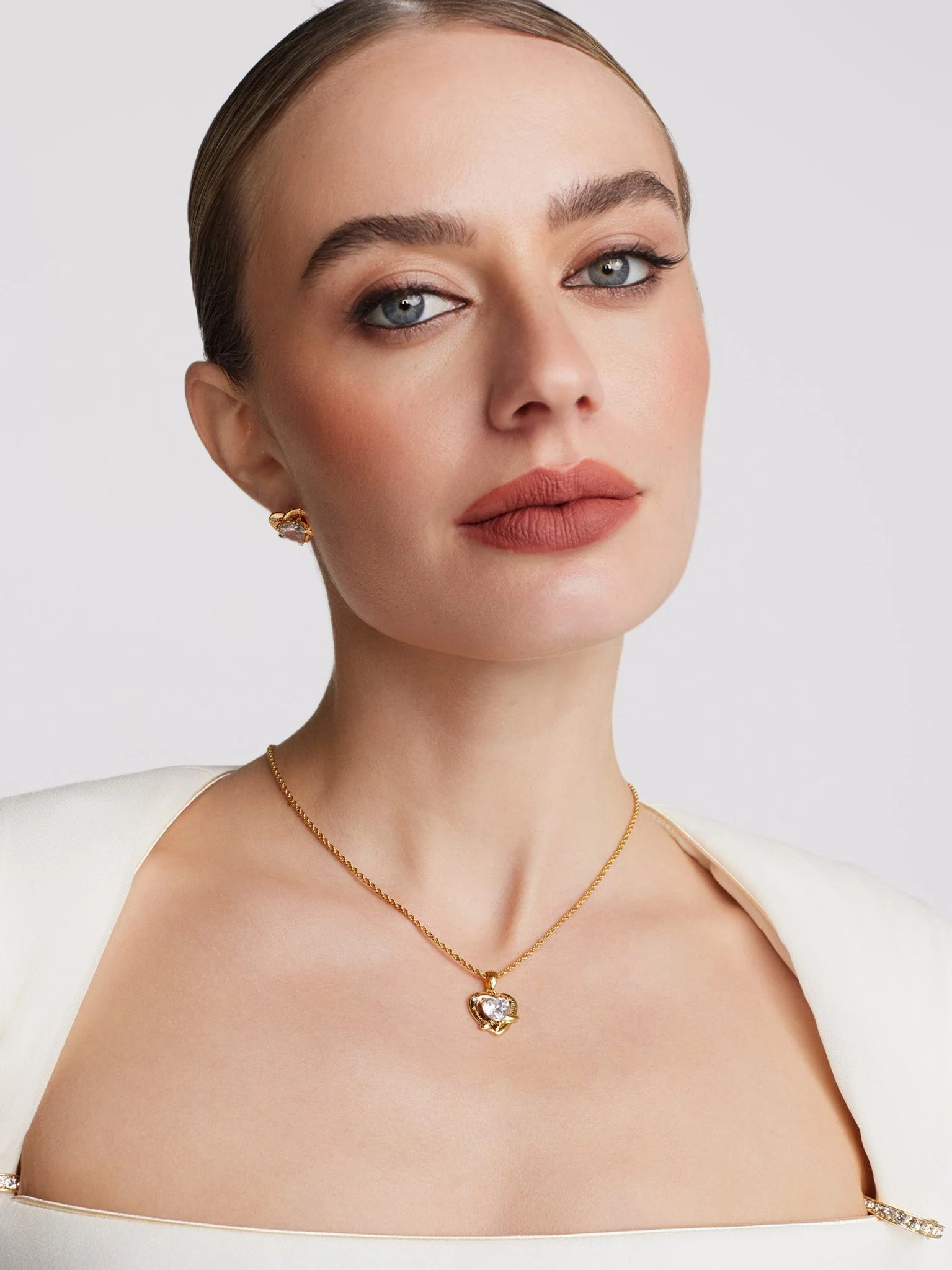 Mirabel Necklace (White) - Image 4