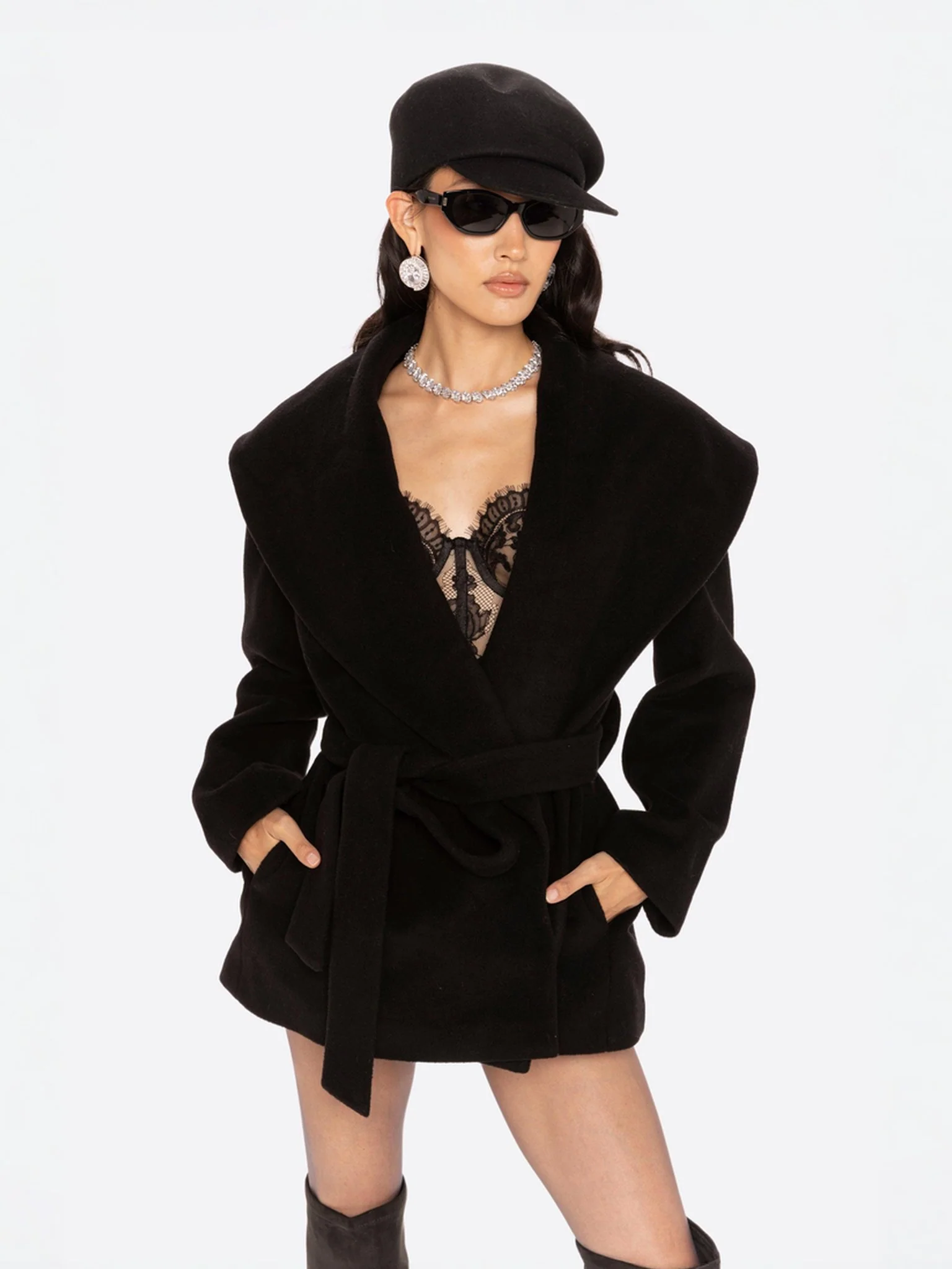 Victoria Bow Coat (Black)